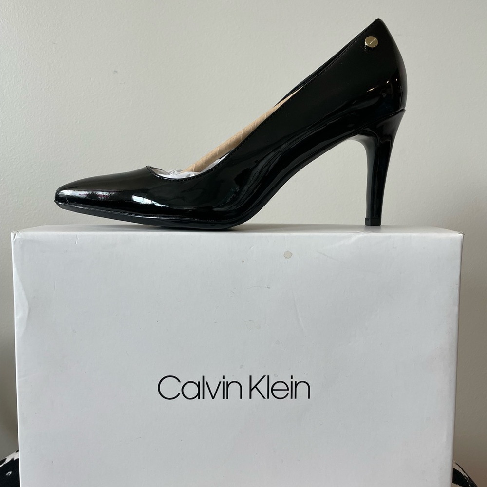 💰Price👇+5$- Calvin Klein heels in the box